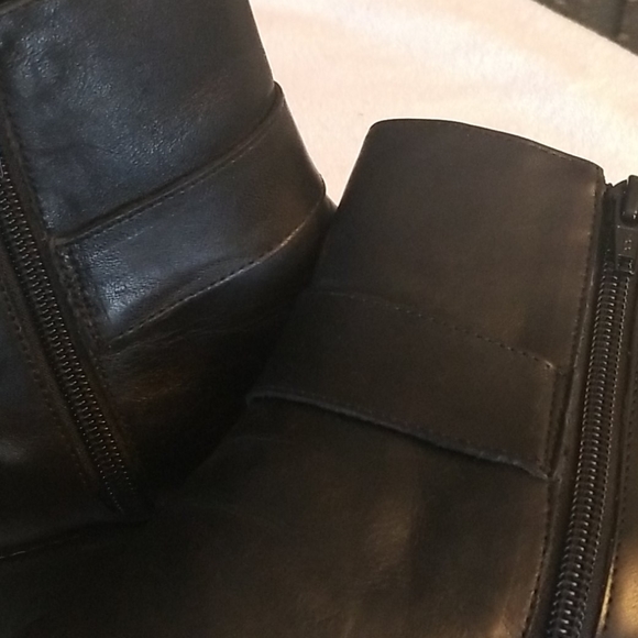 Black J.Jill ankle boot with silver buckles. - Picture 6 of 6